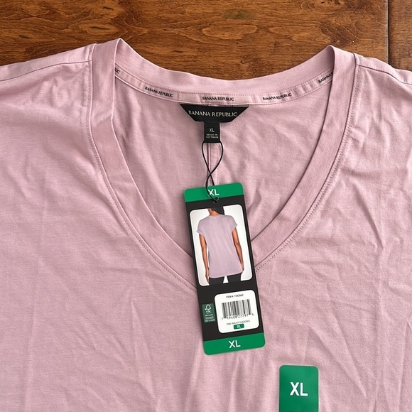 Banana Republic Ladies Short Sleeve V Neck Top - Picture 5 of 9